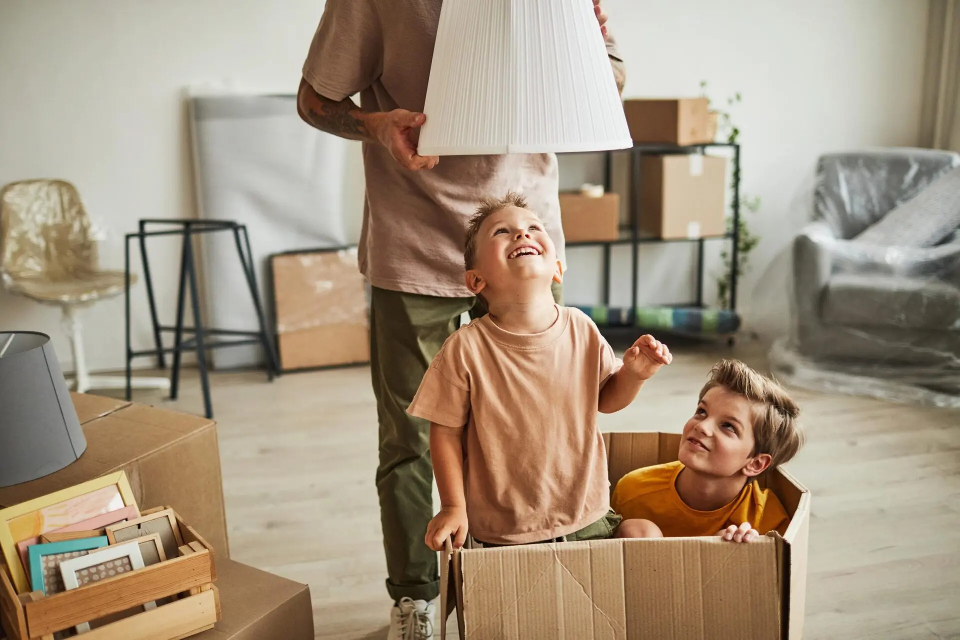 kids-playing-at-home